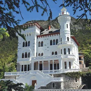 3* Appart hôtel Résidence Château Des Magnans By Nevesol
